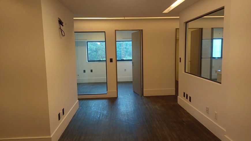 Sala Comercial - Ed. Garibaldi Memorial - 350m²