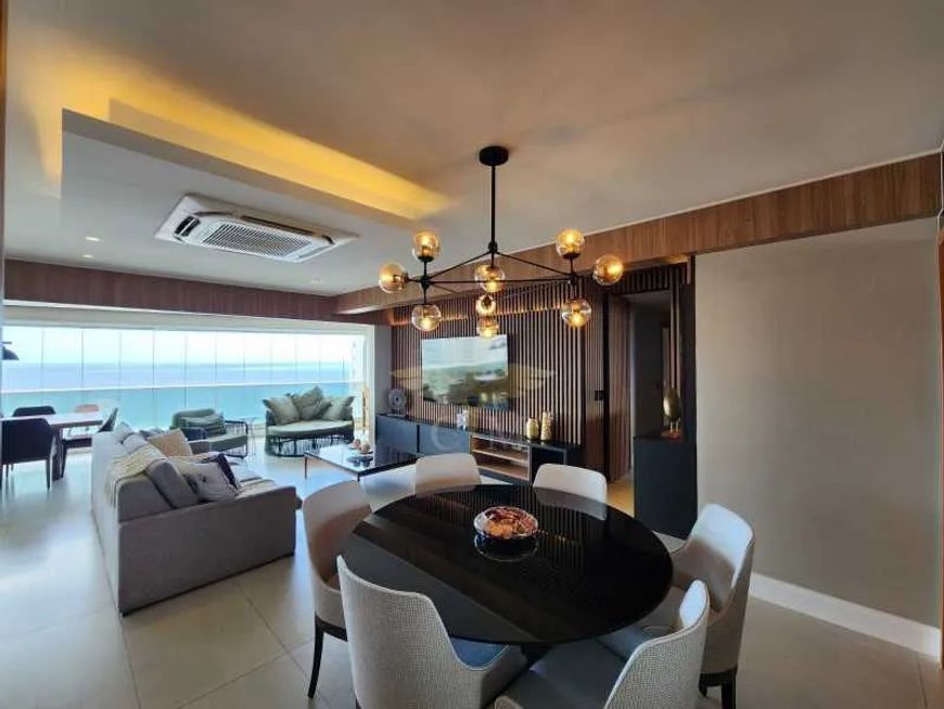 HEMISPHERE 360 - 4 QUARTOS (3 SUÍTES), 200M², MOBILIADO EM PITUAÇU