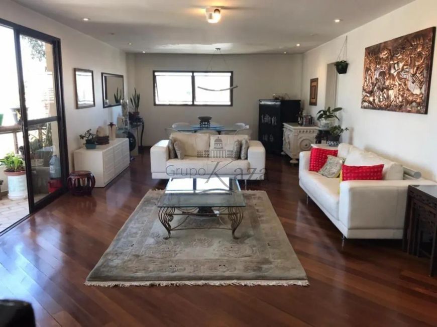 Apartamento Cobertura Triplex - Moema - 4 Dormitórios - 358m².