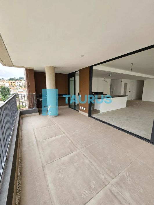 Apartamento à venda, 3 suítes, 2 vagas, 195m², Perdizes.