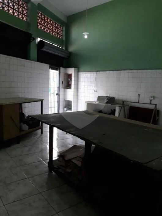 Prédio inteiro com 5 quartos à venda em Vila Romero - SP