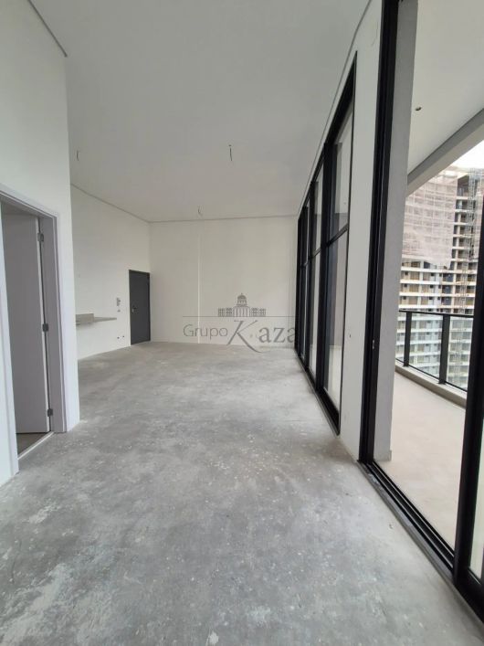 Apartamento - Indianópolis - 1 Dormitório - 62,43m².