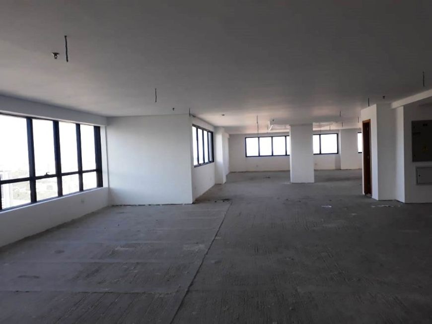 Sala Comercial com 726m2 no Boulevard Side - Caminho das Árvores