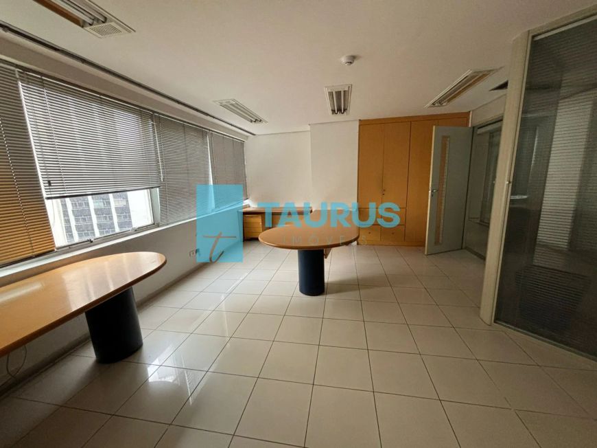 Conjunto Comercial para locação, 1 vaga, 380m², República