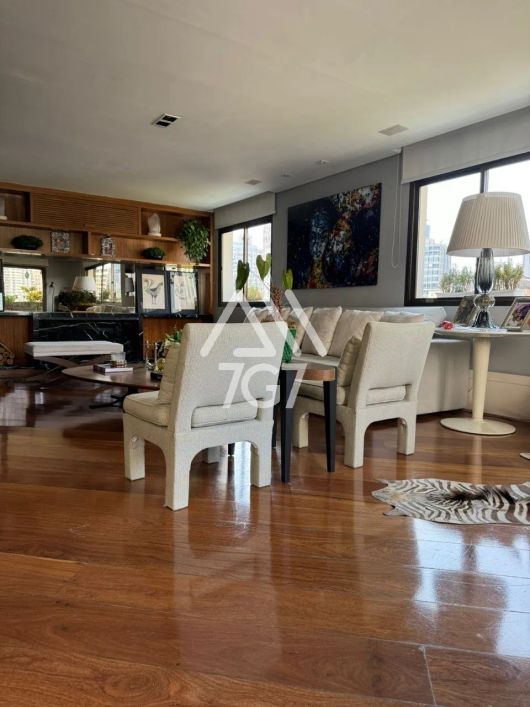 APARTAMENTO À VENDA NO ITAIM BIBI