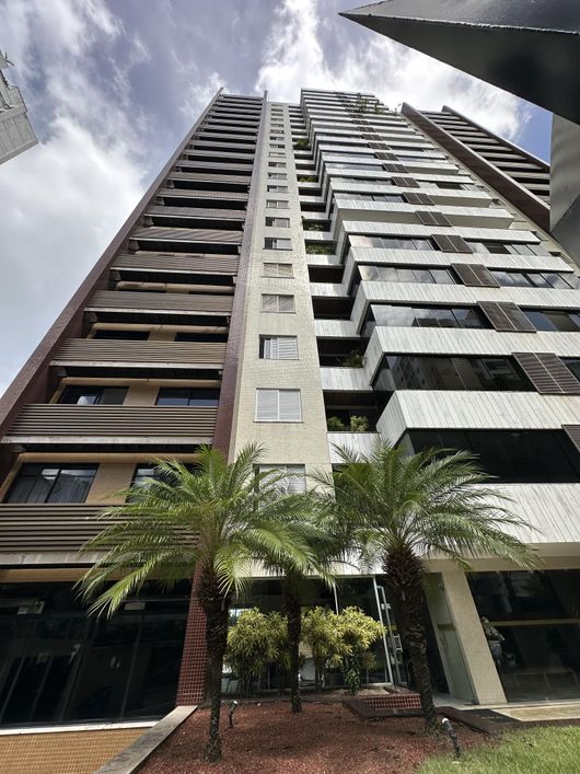 APARTAMENTO 4/4 COM SUITE E VARANDA LUXO NO CANELA PALAZZO SIENA