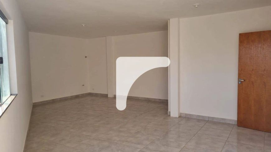 Excelente sala para locação, com 30m² + 1 wc.