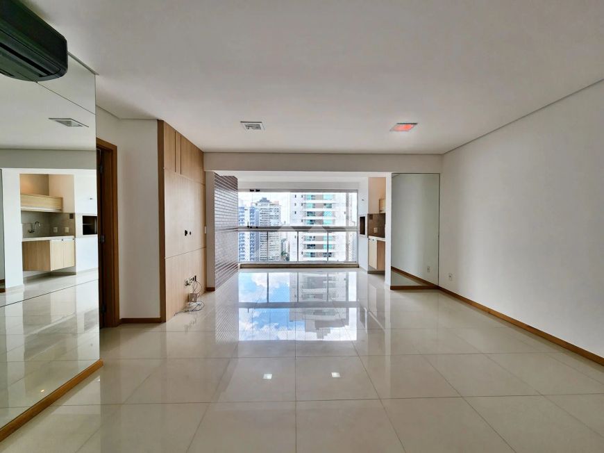 Poty Lazzarotto - Apartamento á venda com 3 quartos 1 suíte e 3 vagas de garagem com vista pro lago