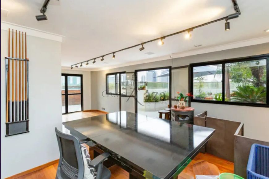 Cobertura Duplex - Chácara Santo Antônio - 4 Dormitórios - 285m².