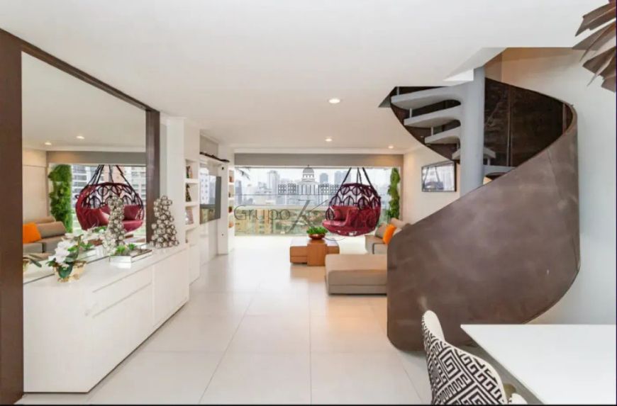 Cobertura Duplex - Chácara Santo Antônio - 4 Dormitórios - 285m².