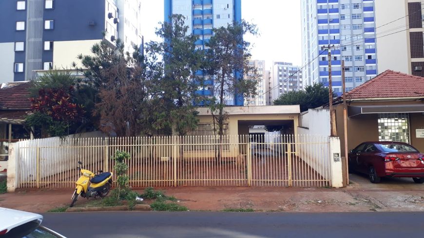 Casa comercial para aluguel com 223m2 de área útil no Centro - Londrina - PR
