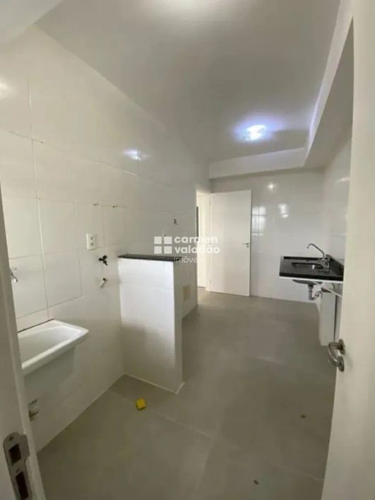 Apartamento 2/4 à venda na Paralela