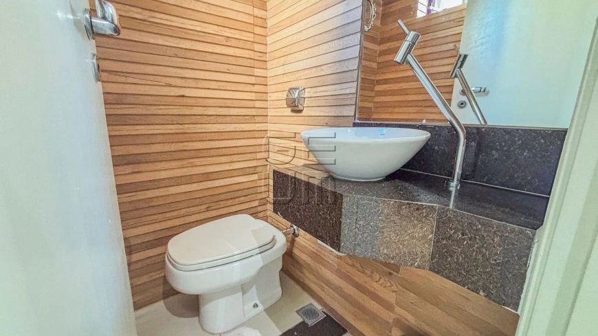 Casa com 3 dormitórios à venda, 256 m² por R$ 1.450.000,00 - Parque Jamaica - Londrina/PR