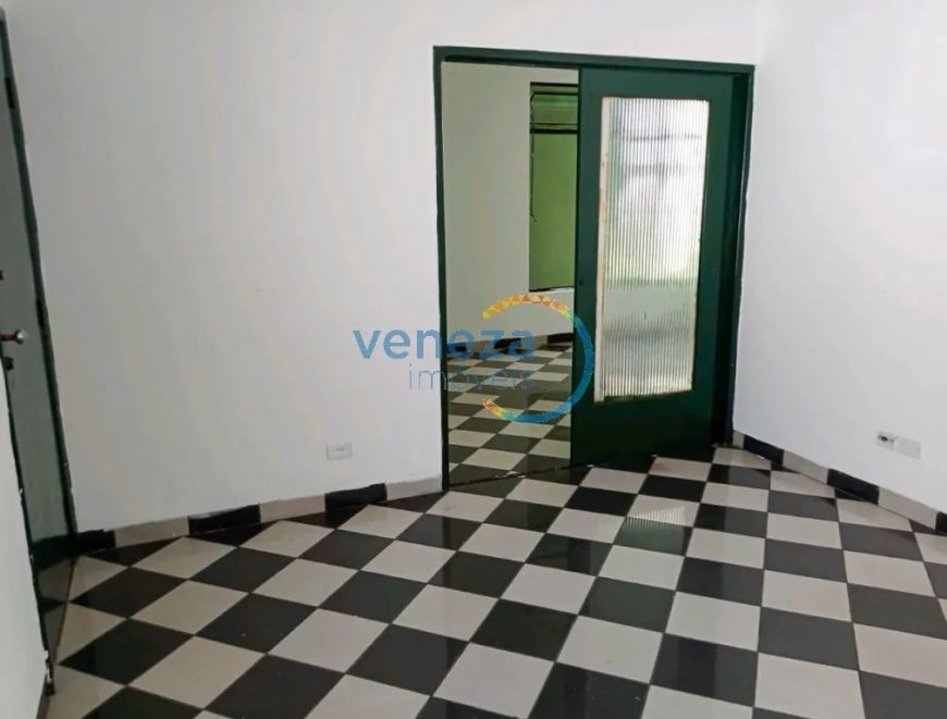 Casa Comercial para alugar por R$ 4900.00, 214.00 m2 - CENTRO - LONDRINA/PR