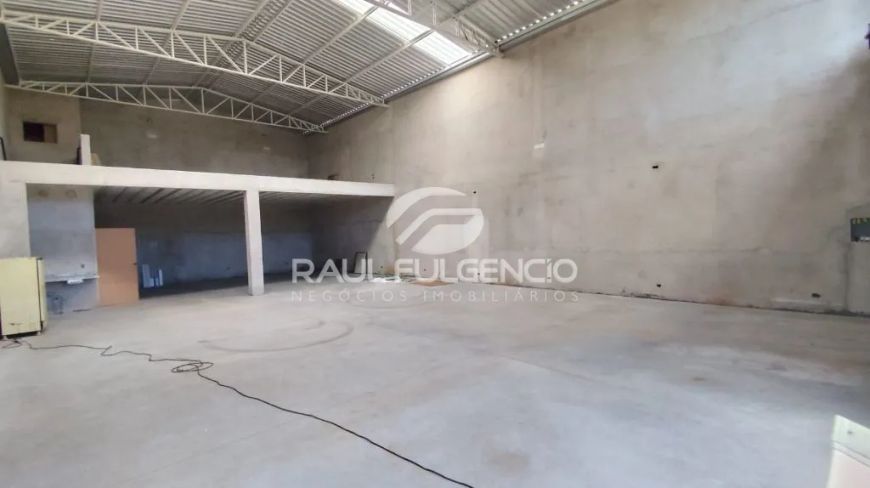 BARRACÃO NOVO DE 290m² PARA LOCAÇÃO NA AV. ROBERT KOCH – LONDRINA!