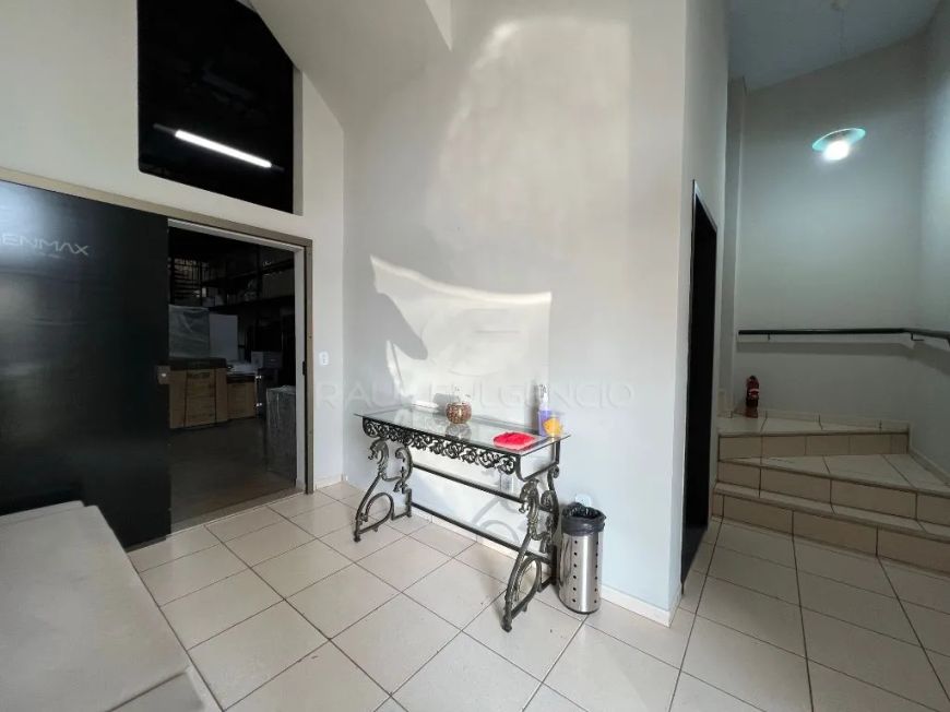 Excelente Barracão Comercial para Alugar no Bairro Portal de Versalhes 1 em Londrina