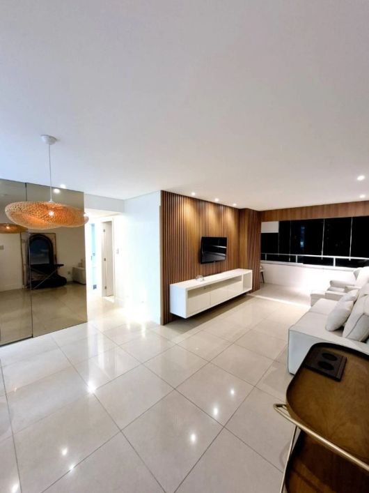 Apartamento Para Vender com 04 quartos 01 suíte no bairro Cidade Jardim em Salvador
