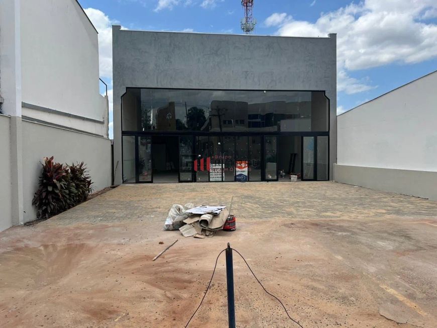 Loja de 390m disponível para Locação na Avenida Madre Leonia Milito, Bela Suiça, Londrina, PR