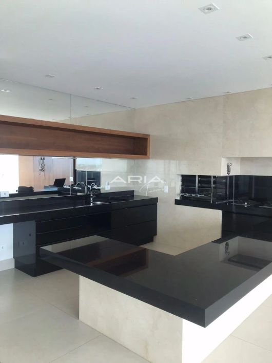 Apartamento a venda com 4 suítes, e 4 vagas no Maison Heritage - Londrina/PR