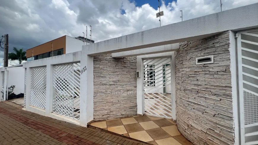 Casa Comercial para alugar no Bairro Tucanos, Região Sul de Londrina com 3 Salas