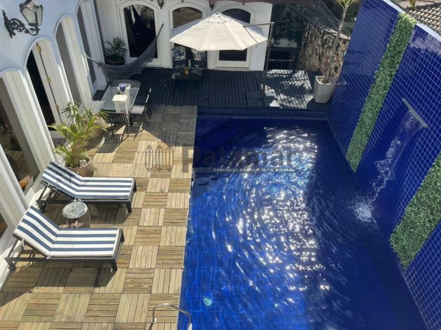Casa à Venda no Jardim Guedala com 8 quartos
