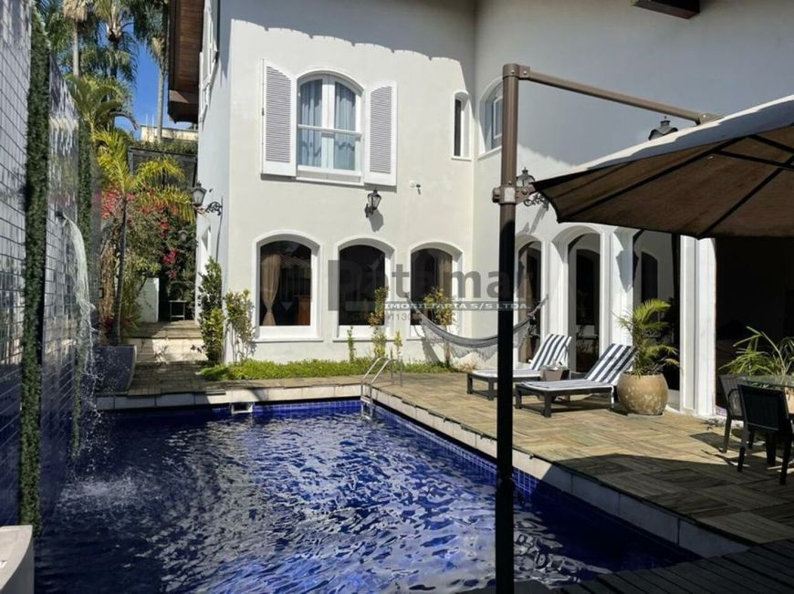 Casa à Venda no Jardim Guedala com 8 quartos