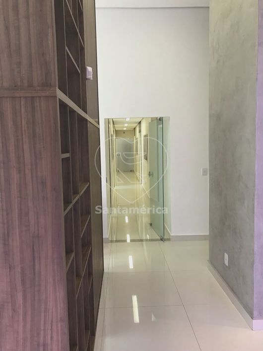 Imóvel comercial no Jardim Country Club com 60m² total, 17,60m² útil, contendo 2 salas com ar-condic