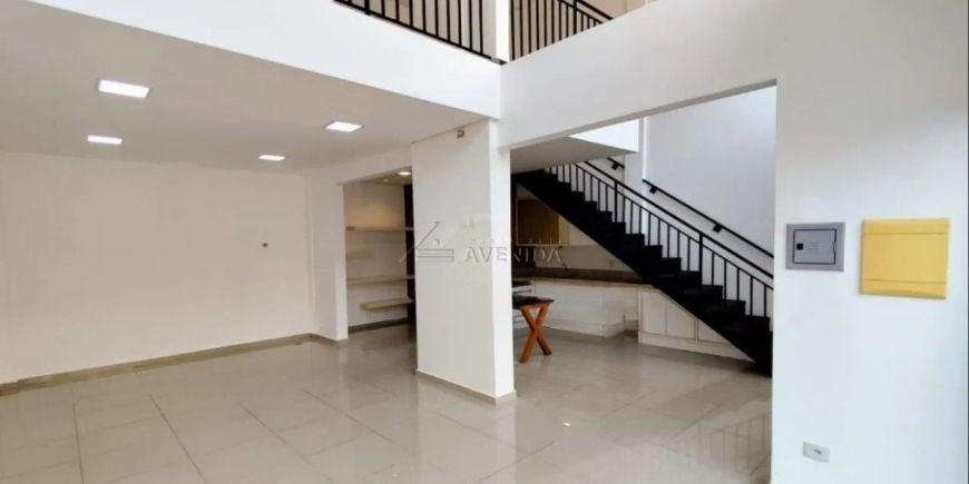 Loja 100m² com mezanino, Rua Jorge Velho entre Souza Naves e Mato Grosso, Londrina