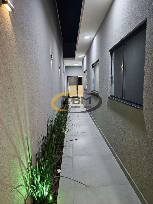 Casa à venda, 03 quartos (01 suíte), 130 m²util, Churrasqueira, 02 vagas, JD Piza, Londrina, PR