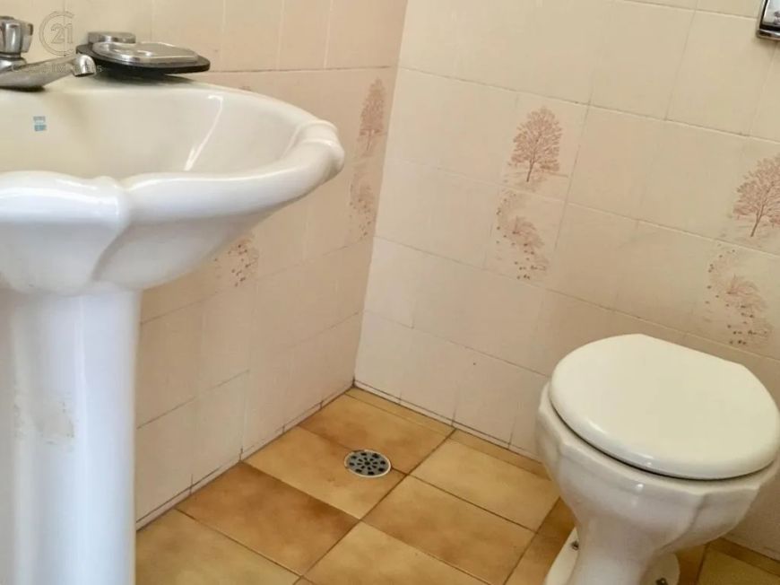 Casa à venda em Londrina, Jardim Adriana II, com 3 quartos, com 212 m²