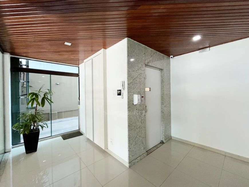 Apartamento para alugar ou vender no Edifício Barão de Antonina, com 2 quartos, na região central