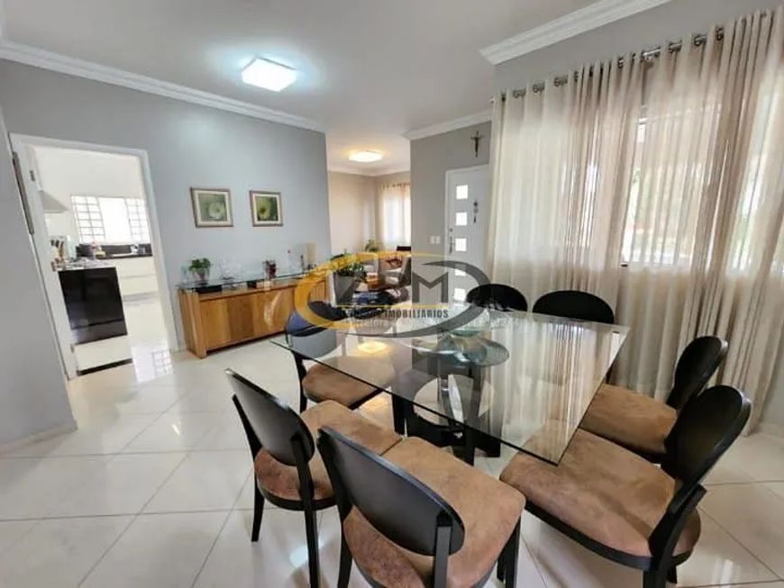 Casa a venda no Condomínio Sonora, 03 suítes, Área gourmet com churrasqueira, 220 m²util, JD Terra