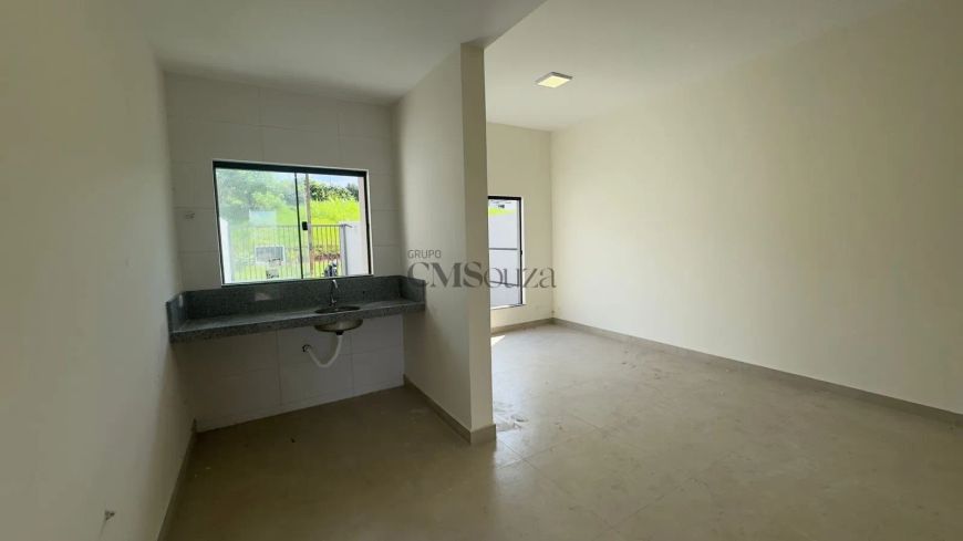 Casa no Jd. Universidade com 2 dorm à Venda - 86m²