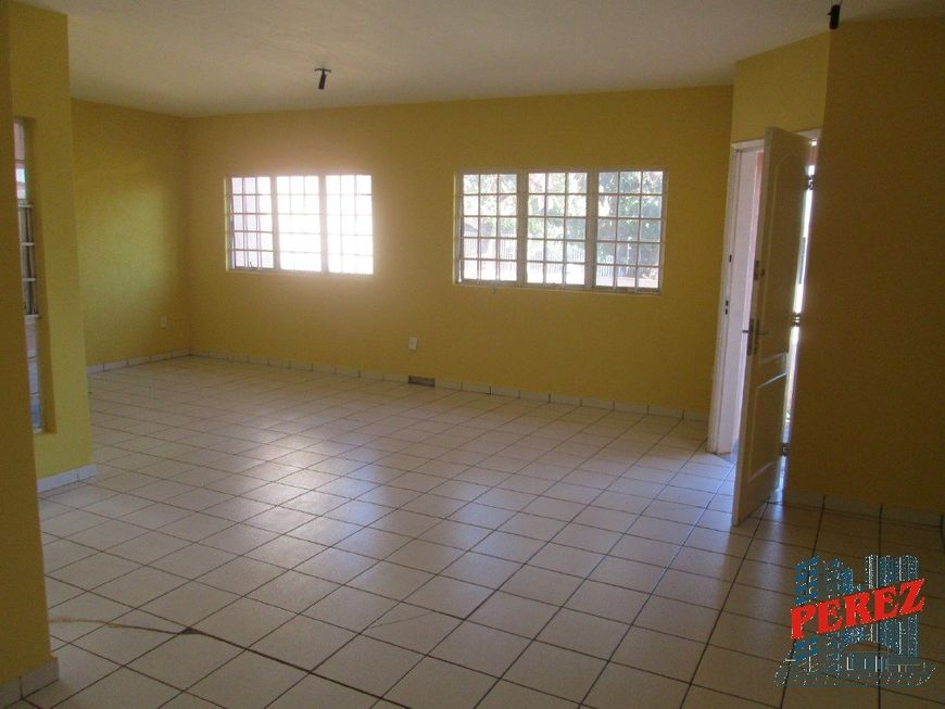 Casa para venda no jardim San Izidro em Londrina.