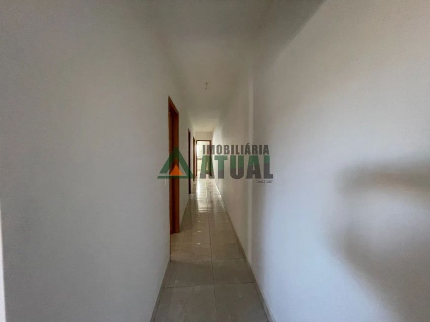 Casa com 03 quartos com armários, sendo 01 suíte na região Leste de Londrina