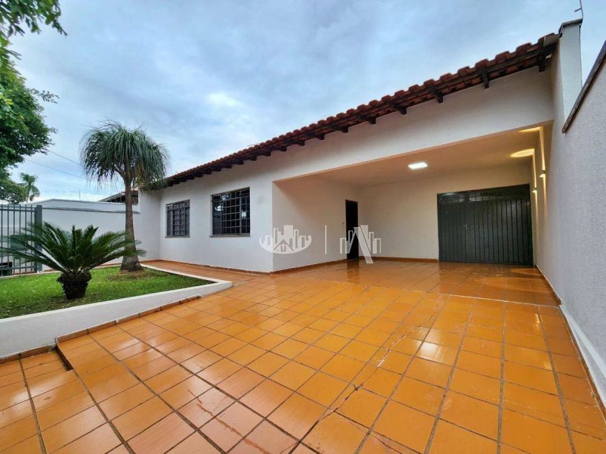 Casa com 3 quartos, 193 m² - venda por R$ 700.000 ou aluguel por R$ 3.600/ano - San Fernando - Londr
