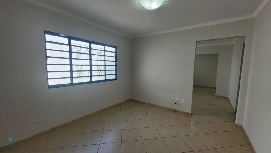 Casa para alugar com 150 m² por R$2.800,00