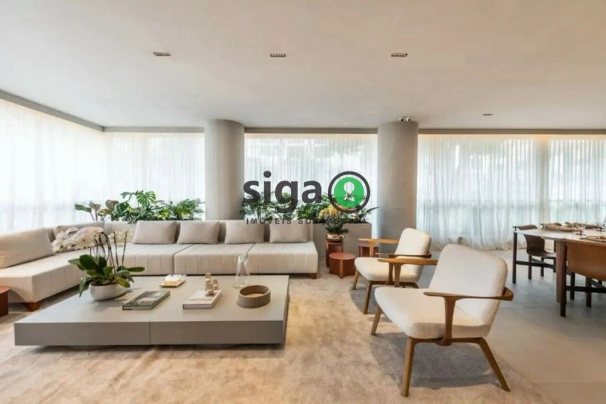 Apartamento a venda em Moema com 4 quartos / 2 suítes
