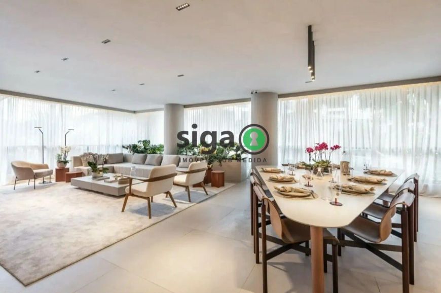 Apartamento a venda em Moema com 4 quartos / 2 suítes