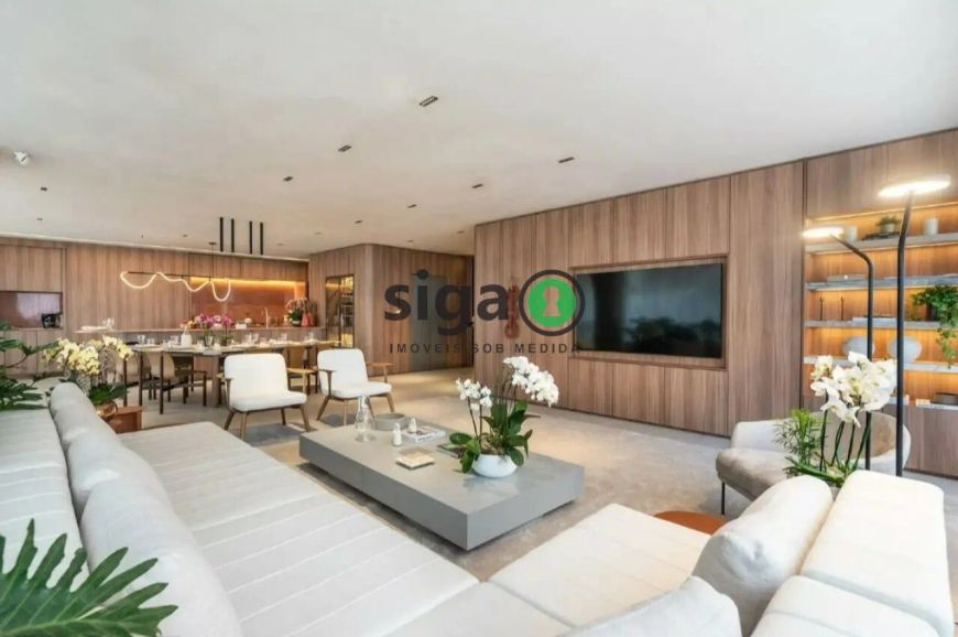 Apartamento a venda em Moema com 4 quartos / 2 suítes