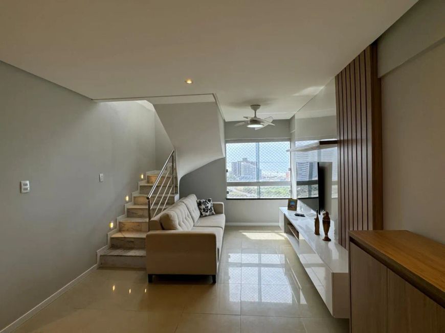 Cobertura à venda em Jardim Armação, com 203m², 4 quartos (1 suíte), nascente, localização