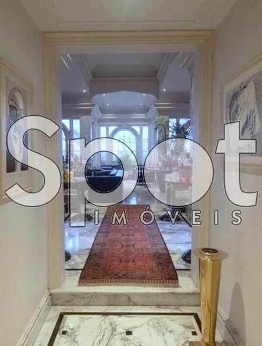 ALTO LUXO - COBERTURA DUPLEX - PRAÇA!!!!