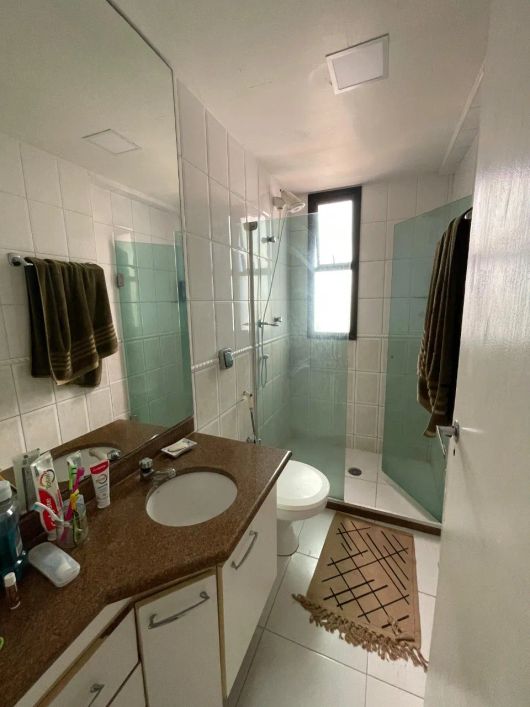 Apartamento a venda no Itaigara com 3 quartos nascente