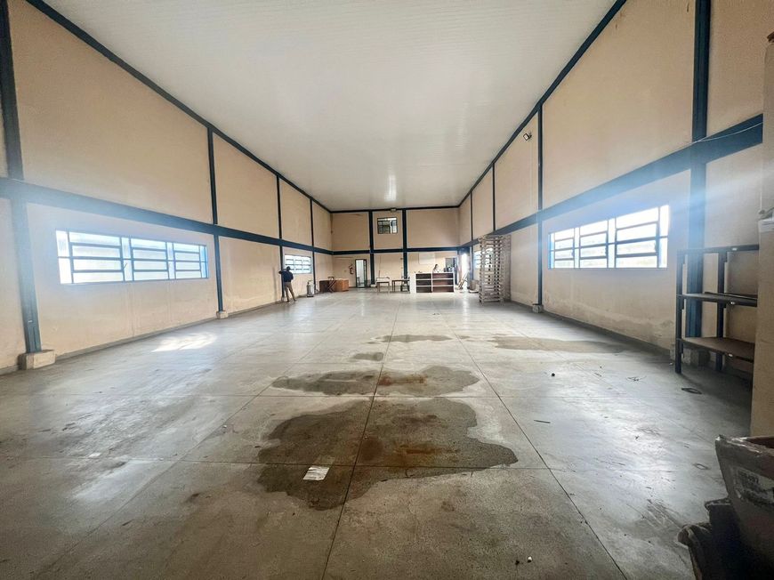 Prédio/Edifício inteiro para aluguel possui 380 metros quadrados