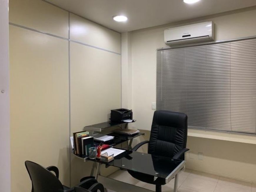 Sala Comercial com 59m2 Oportunidade na avenida Tancredo Neves