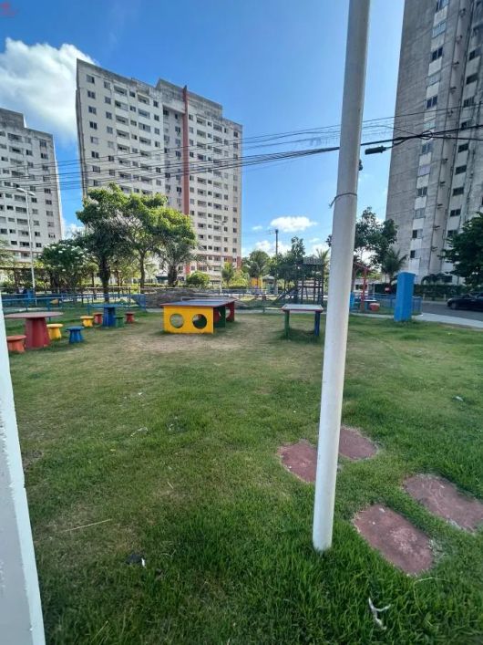 Apartamento para Venda em Salvador, PIATÃ, 3 dormitórios, 1 suíte, 2 banheiros, 1 vaga