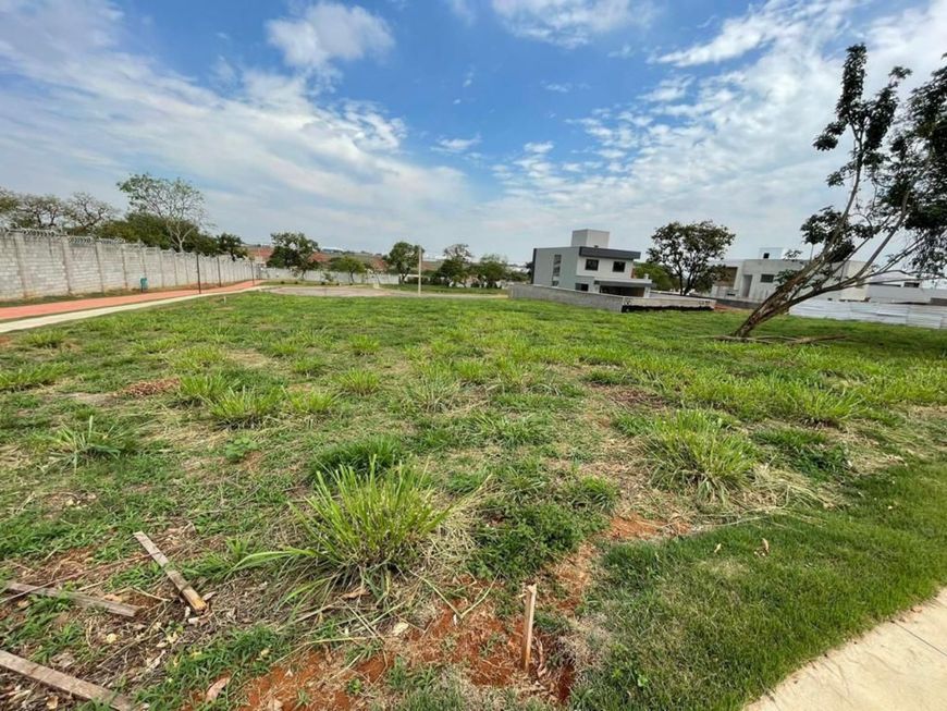 Lote a venda com 513 metros quadrados Parqville Jacarandá