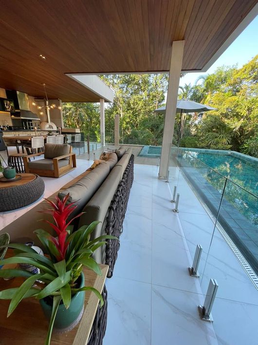 Vendo magnífica casa com 739m2, 05 suítes em Alphaville I