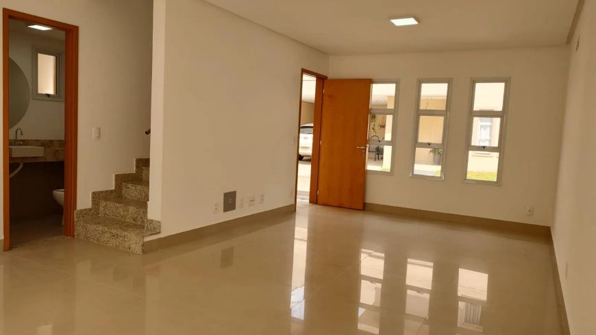 Sobrado para aluguel com 155 metros quadrados com 3 quartos