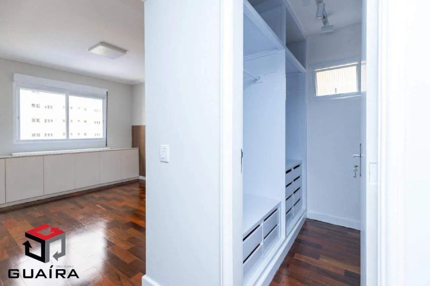 Apartamento 3 dormitórios em Perdizes com 158m²